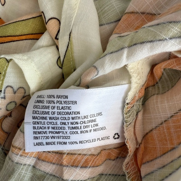 Wild Fable Women’s Pastel Yellow Leaf Floral Tiered Dress Size XS - Picture 7 of 8